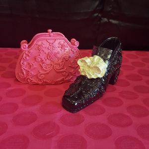 Victorian Style Shoe and Purse Decor